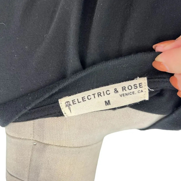 Electric & Rose Black Long Sleeve Cotton Crew Neck Tee Shirt Size Medium - Picture 8 of 9